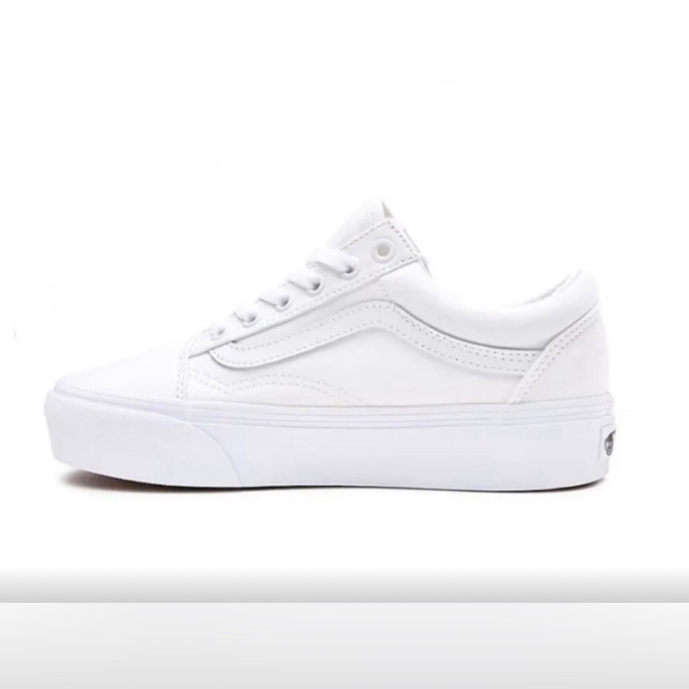 Brand NEW VANS Old Skool Women's Platform True White VN0A3B3UW00